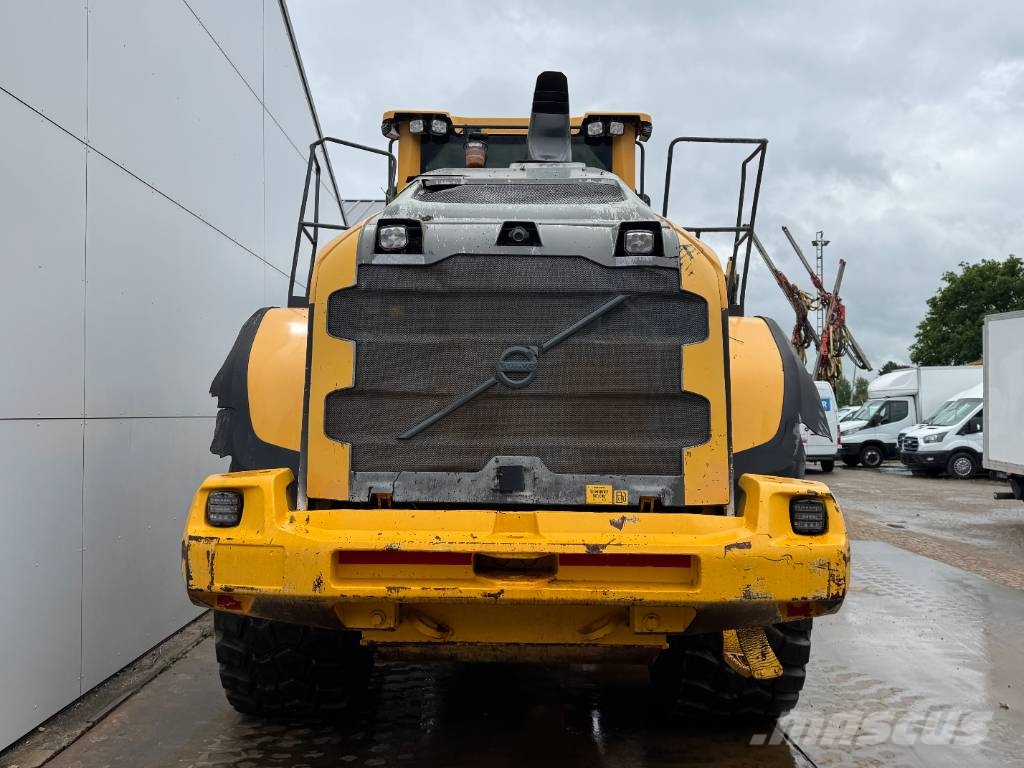 Volvo L150H - High-tip Bucket / Backup Camera Radlader
