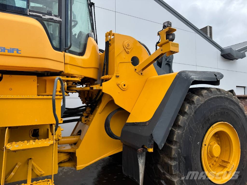 Volvo L150H - High-tip Bucket / Backup Camera Radlader