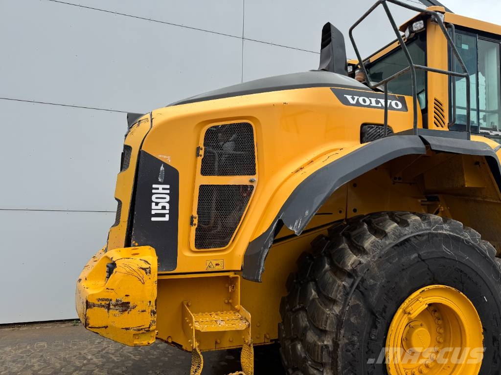 Volvo L150H - High-tip Bucket / Backup Camera Radlader