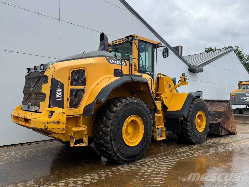 Volvo L150H - High-tip Bucket / Backup Camera Radlader
