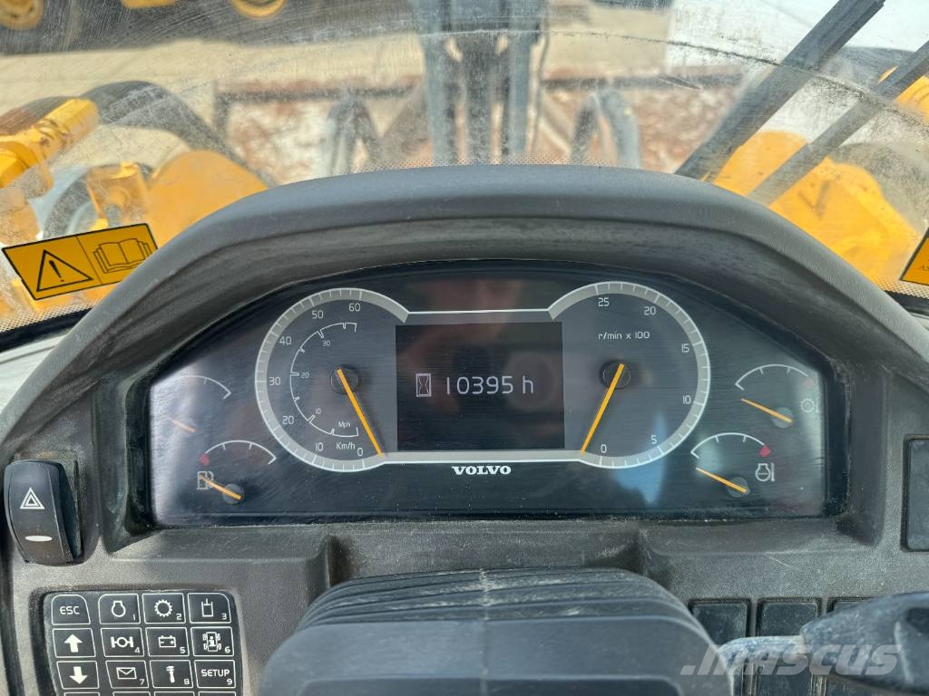 Volvo L150H - High-tip Bucket / Backup Camera Radlader