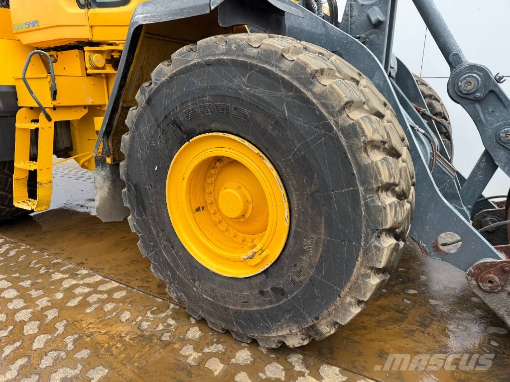 Volvo L150H - High-tip Bucket / Backup Camera Radlader