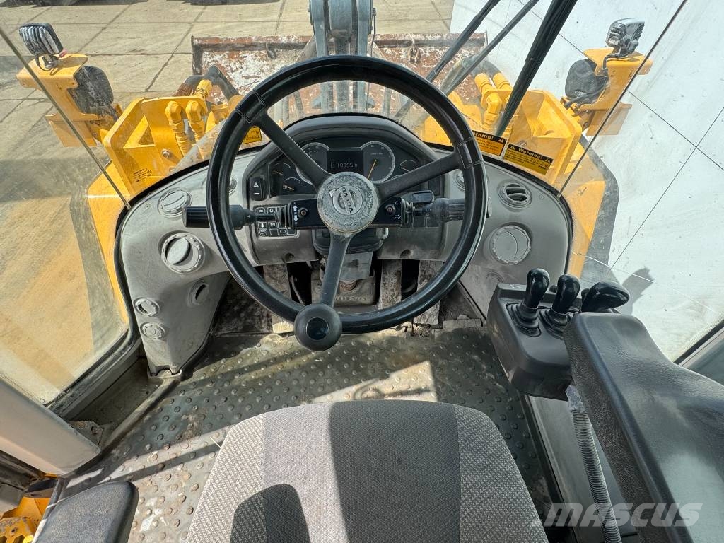 Volvo L150H - High-tip Bucket / Backup Camera Radlader
