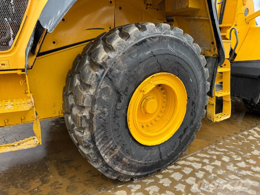 Volvo L150H - High-tip Bucket / Backup Camera Radlader