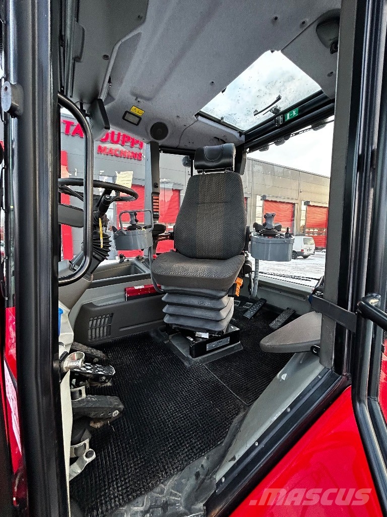 Huddig 1260 C / Kronos, Pyörittäjä, Hyvät renkaat Traktorgravere