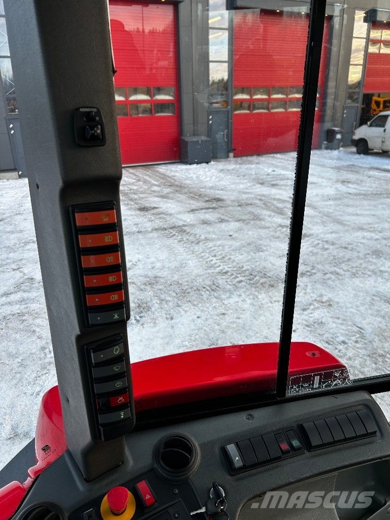 Huddig 1260 C / Kronos, Pyörittäjä, Hyvät renkaat Traktorgravere