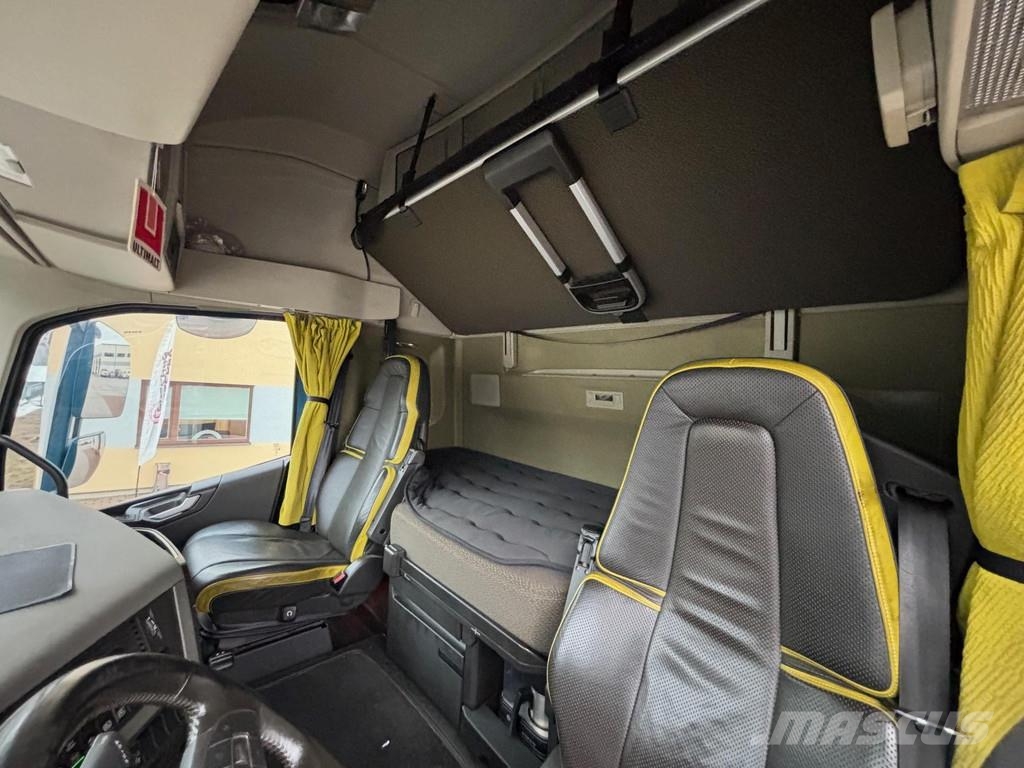 Volvo FH750 6x4 EURO6 + RETARDER + PTO + 9T FRONT AXLE Kamioni-šasije