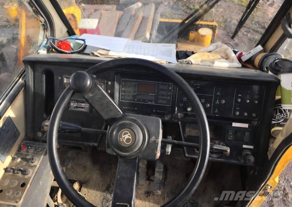 Kato KR 30 H Всъдеходни кранове