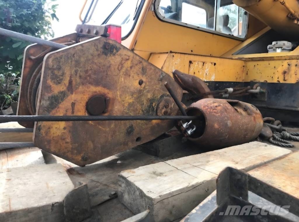 Kato KR 30 H Всъдеходни кранове