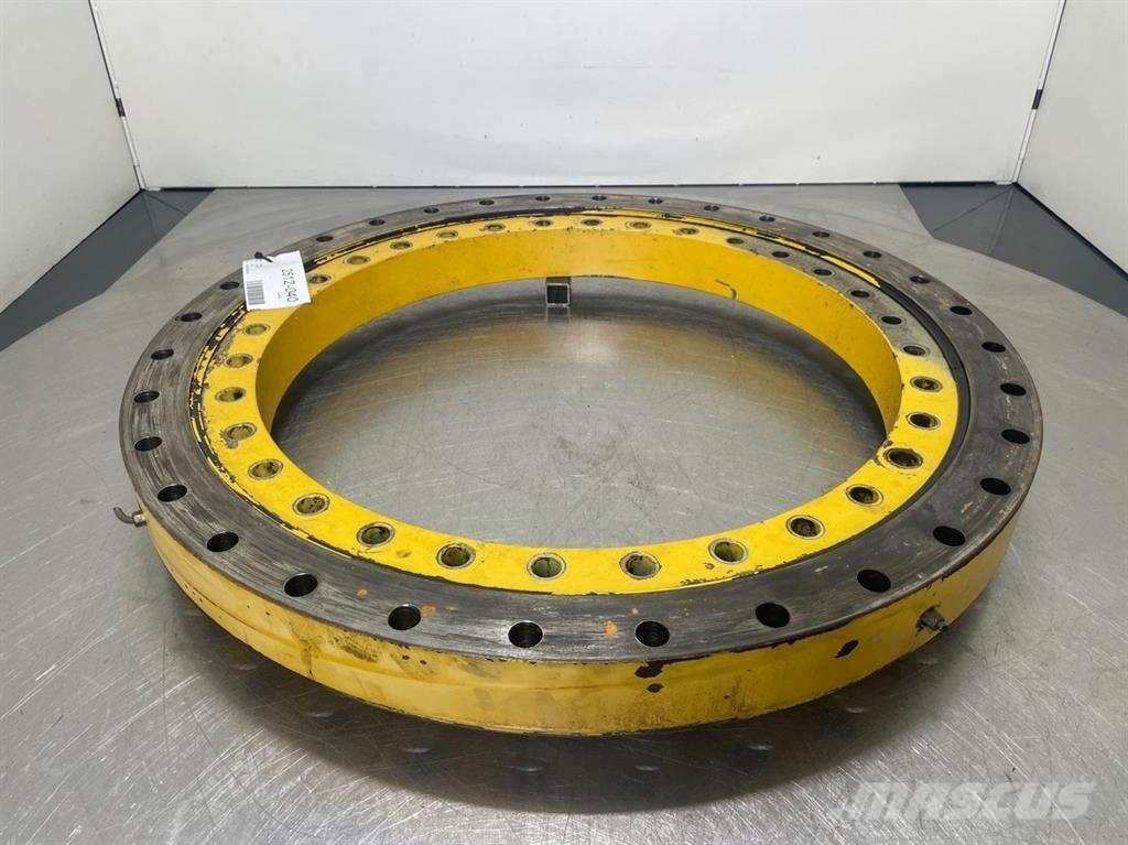 Ahlmann AZ210 - Slewing ring/Drehkranz/Draaikrans Saseler