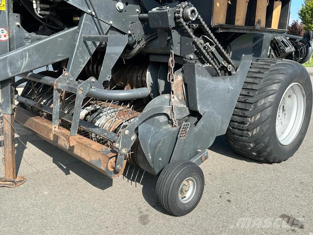 Kuhn FB 3130 rondebalenpers Falciatrinciatrici