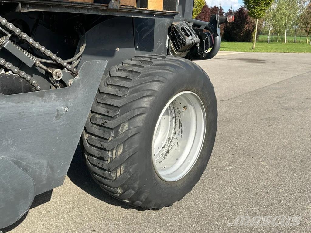 Kuhn FB 3130 rondebalenpers Falciatrinciatrici