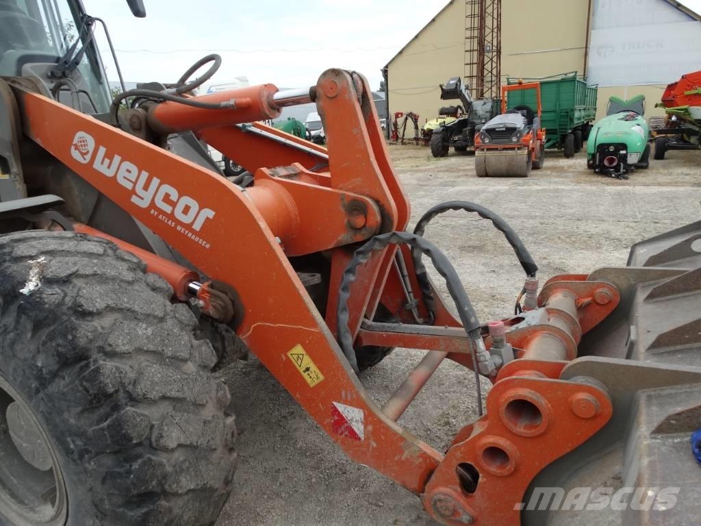 Weycor AR 660 Фронтальные погрузчики