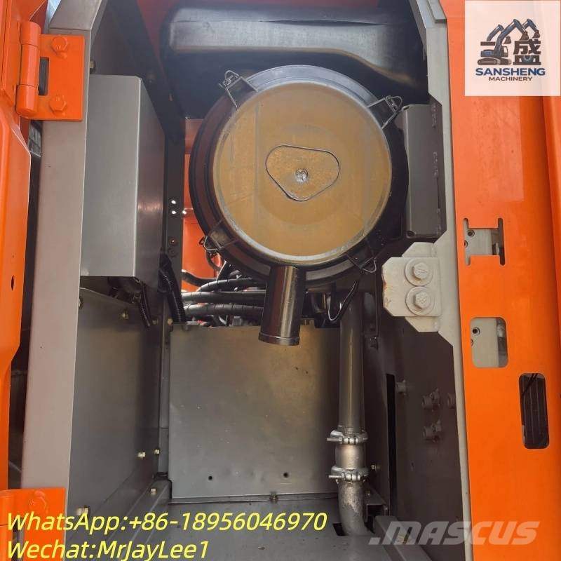Hitachi ZX 210 حفارات زحافة