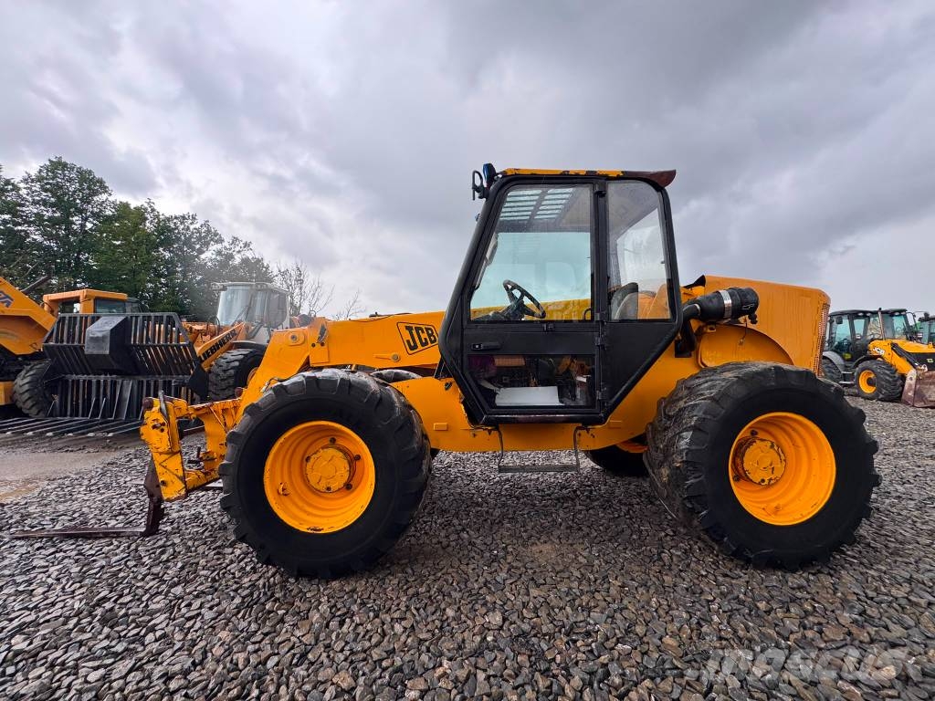JCB 528-70 Kurottajat