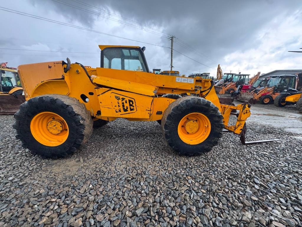 JCB 528-70 Kurottajat