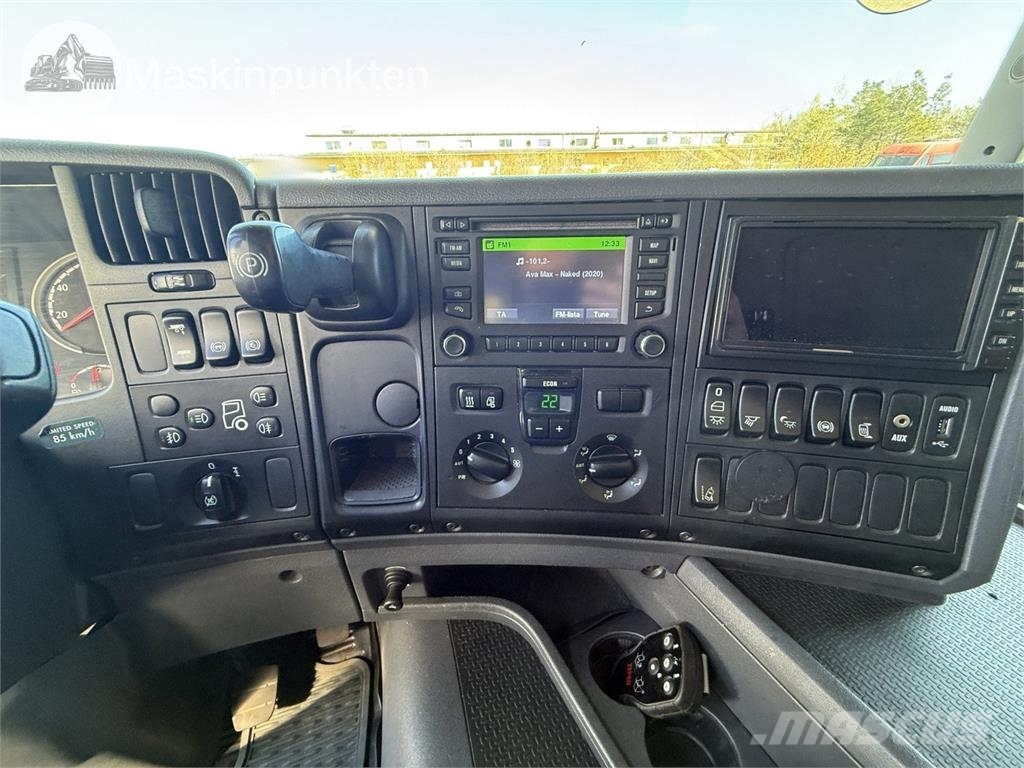 Scania G370LA4X2MNA Tegljači
