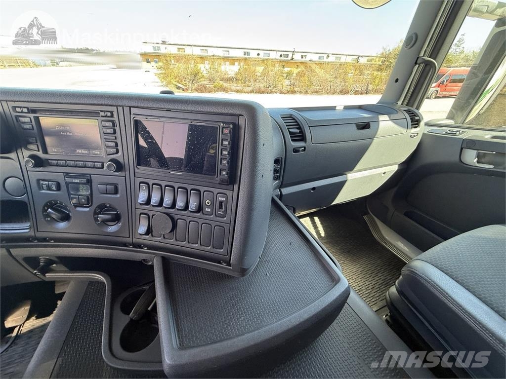 Scania G370LA4X2MNA Tegljači