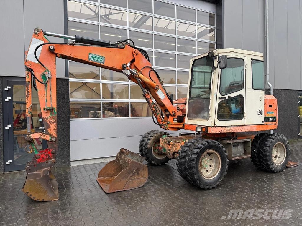 Schaeff HML31 Közepes (midi) kotrók 7 t - 12 t