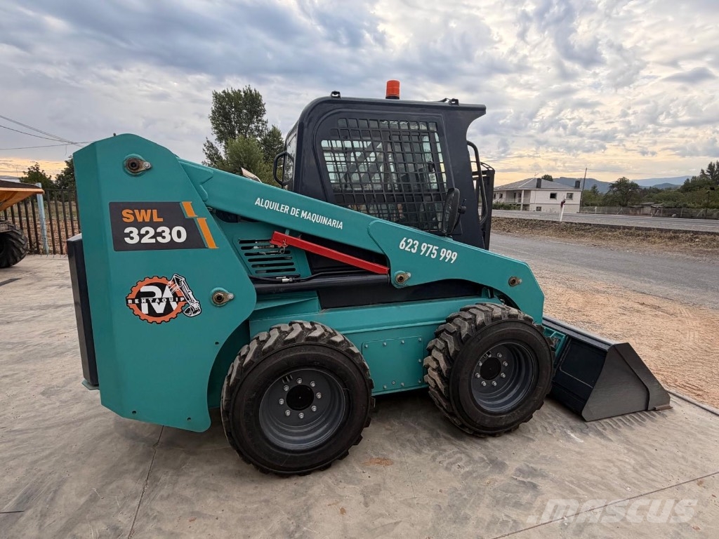 Sunward SWL 3230 لوادر انزلاقية التوجيه