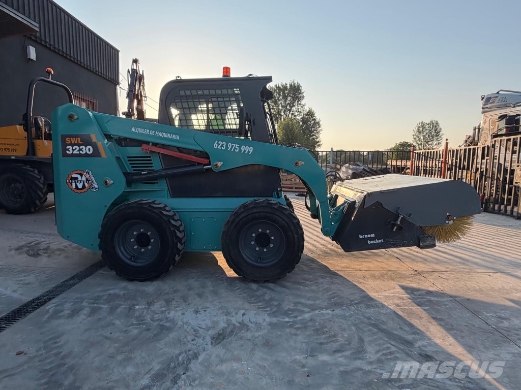 Sunward SWL 3230 لوادر انزلاقية التوجيه