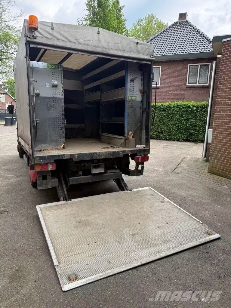 Mercedes-Benz 816 Camiones caja cerrada