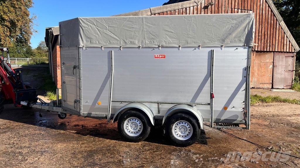 Köper 3500kg Alu Viehwagen Vietransporter Dzīvnieku transportēšanas piekabes