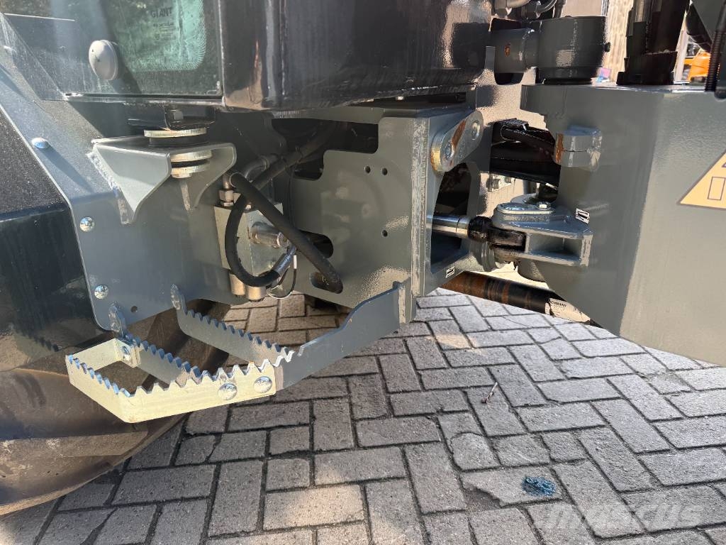 GiANT G 3500 Mini nakladalci