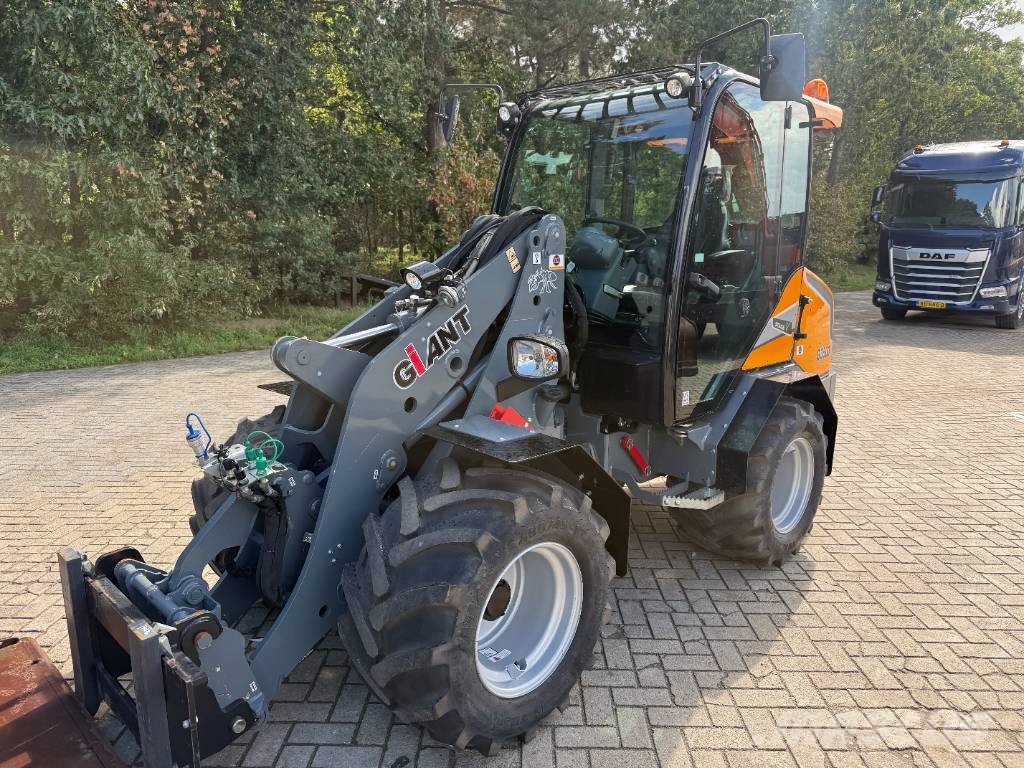 GiANT G 3500 Mini nakladalci