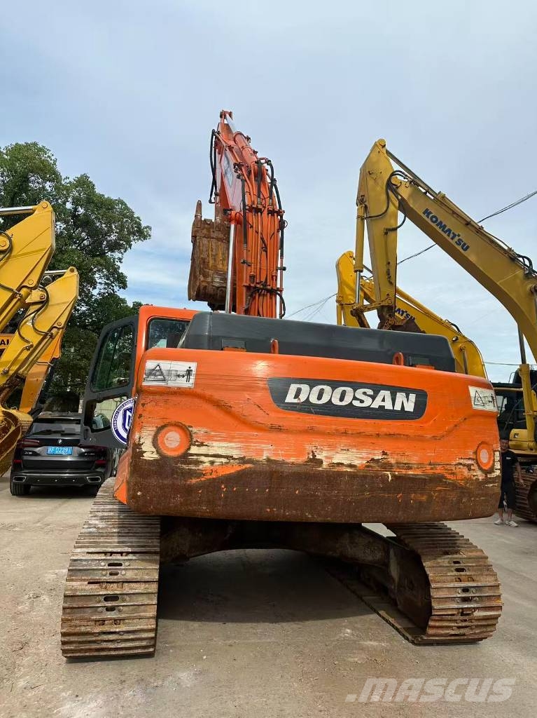 Doosan DX 300 LC 大型油圧ショベル12t以上(パワーショベル・ユンボ)