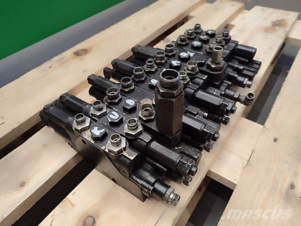 Kubota Hydraulic distributor RG138-61131 RG13861131 Хидравлични