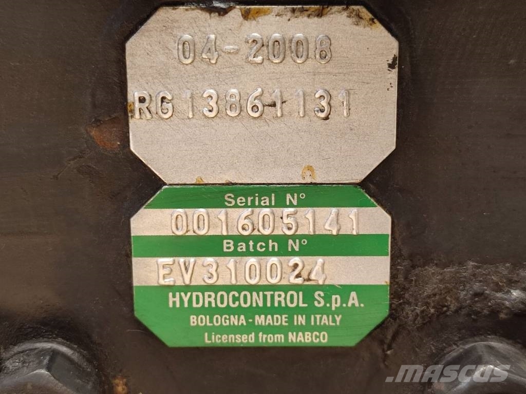Kubota Hydraulic distributor RG138-61131 RG13861131 Хидравлични