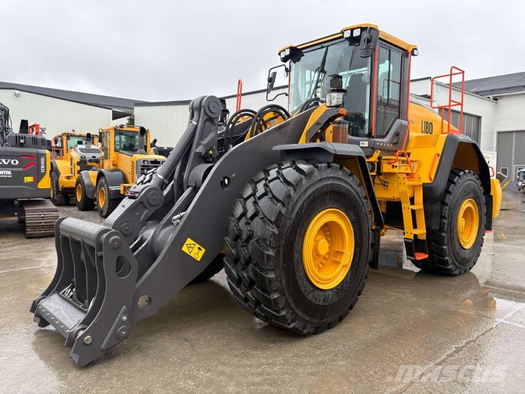 Volvo L180 Uthyres/For Rental Kolesni nakladalci
