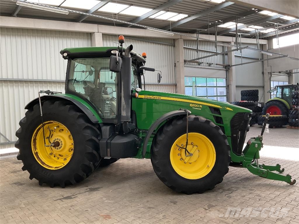 John Deere 8320R 曳引機