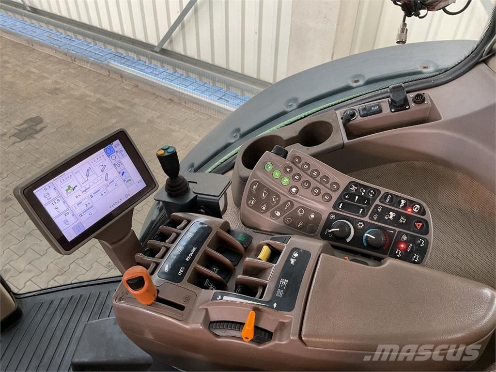 John Deere 8320R 曳引機