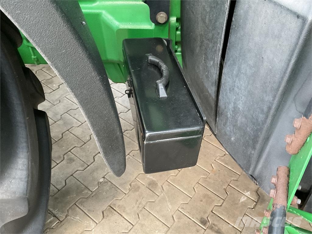 John Deere 8320R 曳引機
