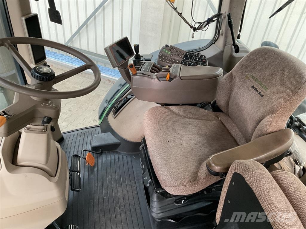 John Deere 8320R 曳引機