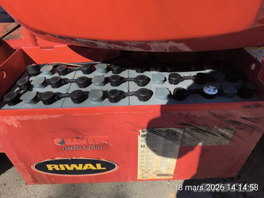 Manitou 150 AET JC Piattaforme a braccio articolato