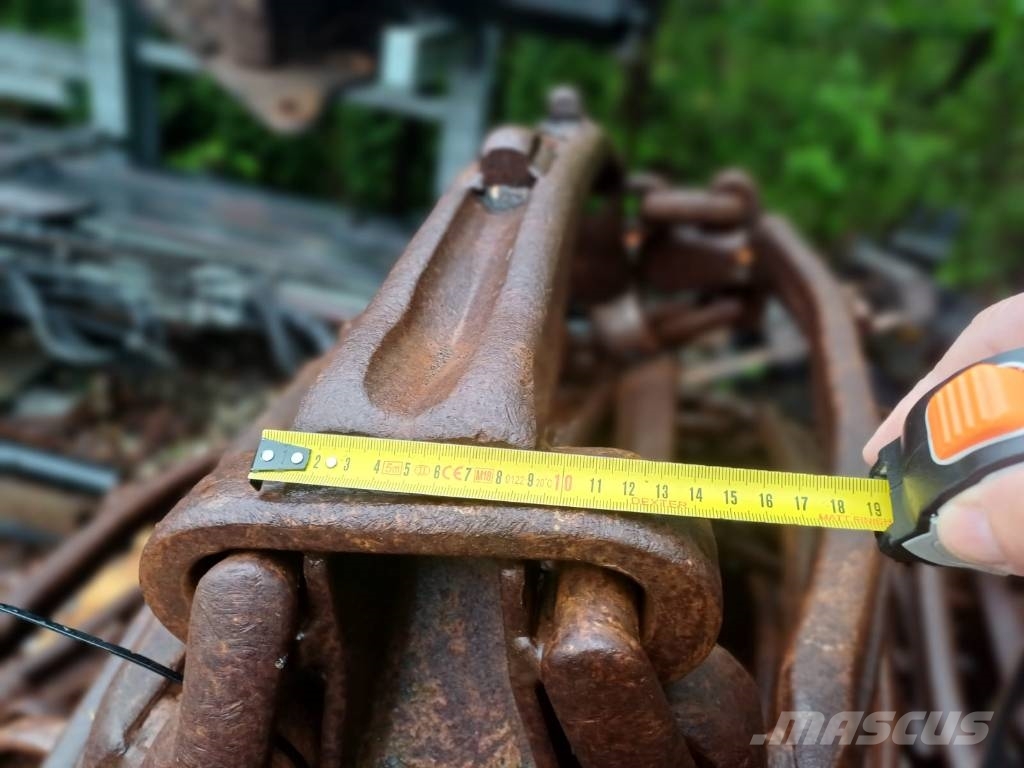 Gąsienice 710/55/26,5 Forestal - Otros