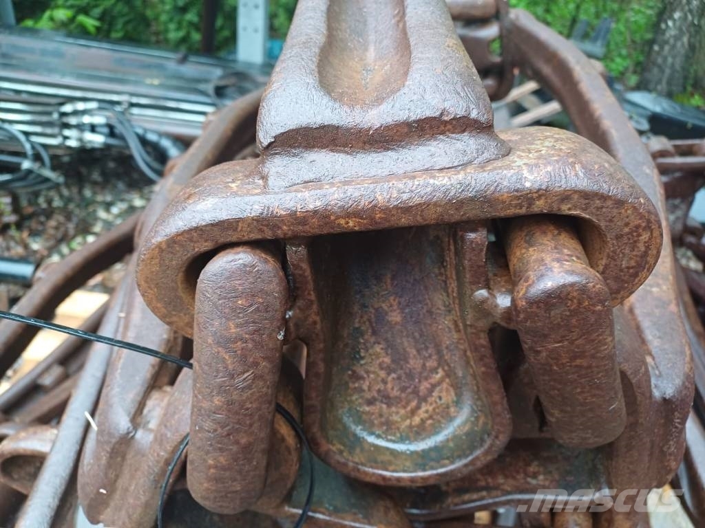 Gąsienice 710/55/26,5 Forestal - Otros