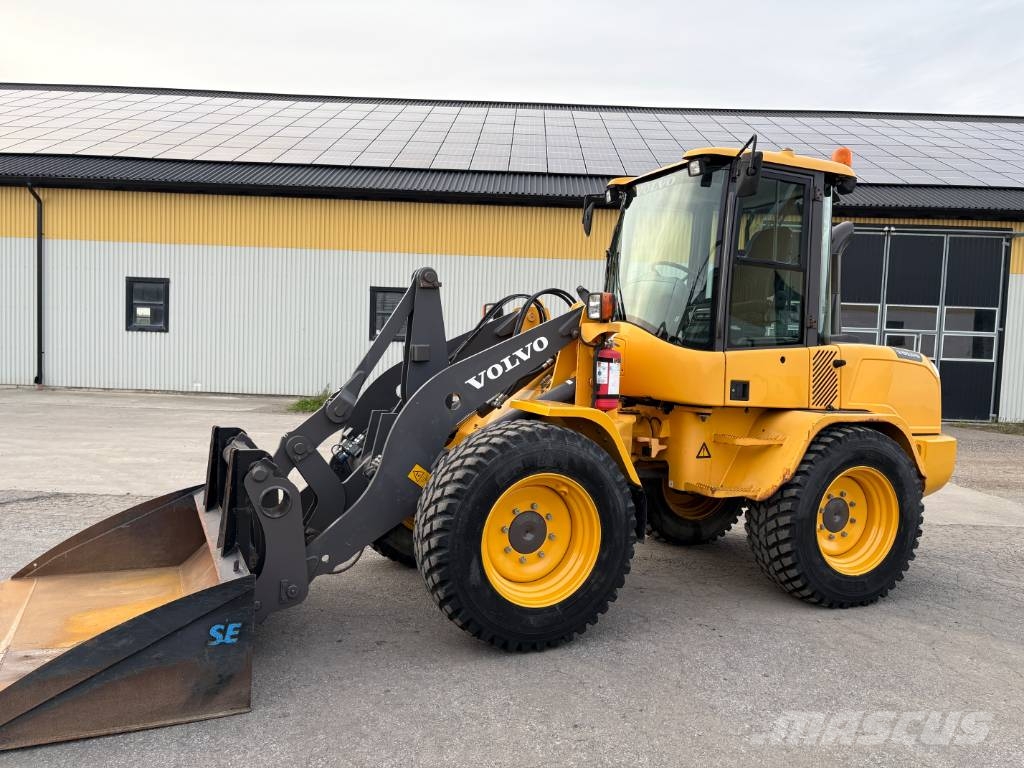 Volvo L35GT lastmaskin, svensksåld, 2700 tim Rataslaadurid