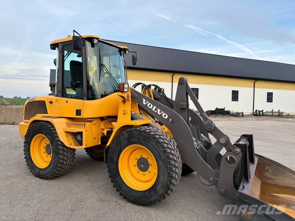 Volvo L35GT lastmaskin, svensksåld, 2700 tim Rataslaadurid