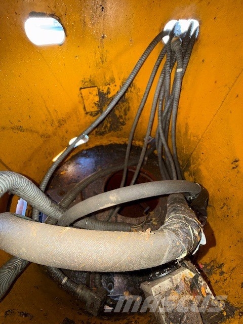 Bauer ELECTRIC SCRAP GRIPPER MASE 1900 Grapples