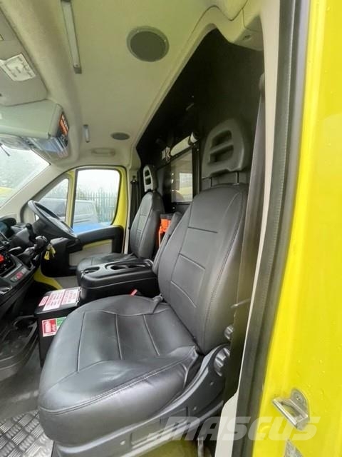 Fiat Ducato A&E Fiat Ducato A&E Vehicle with Stryker Pr Ambulancias