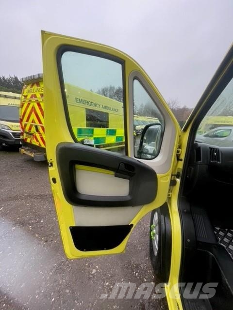 Fiat Ducato A&E Fiat Ducato A&E Vehicle with Stryker Pr Ambulancias