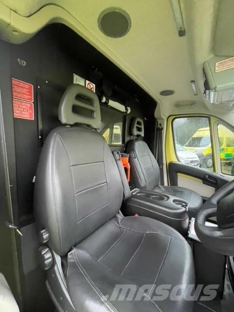 Fiat Ducato A&E Fiat Ducato A&E Vehicle with Stryker Pr Ambulancias