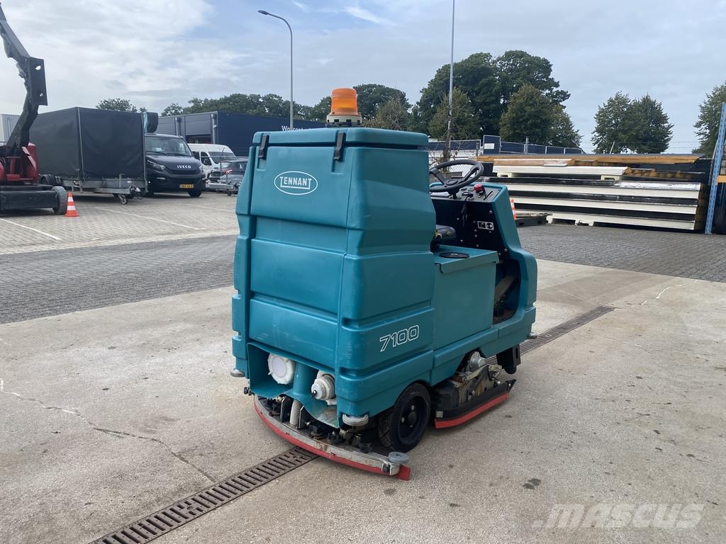 Tennant 7100, Schrobmachine, 85 cm Gulvvaskere