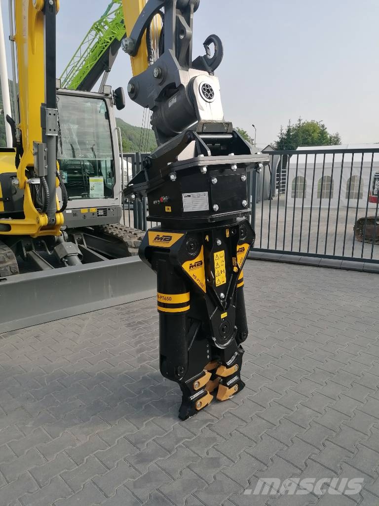 MB Crusher PT650 مقصات هيدروليكية