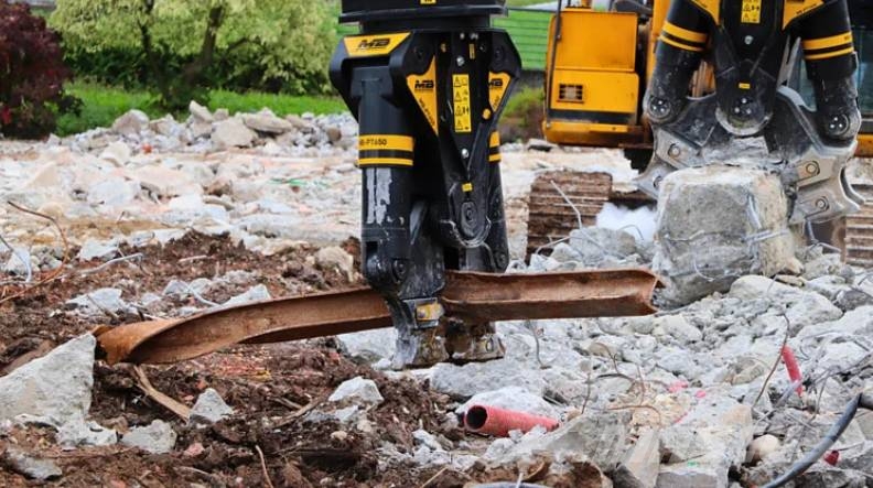 MB Crusher PT650 مقصات هيدروليكية