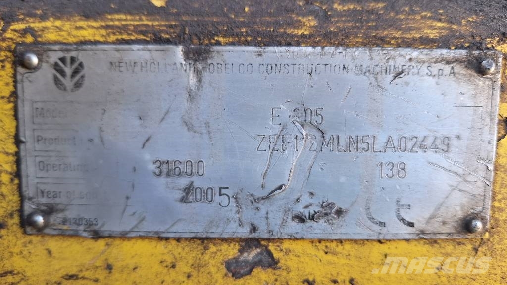 New Holland E 305 Kāpurķēžu ekskavatori